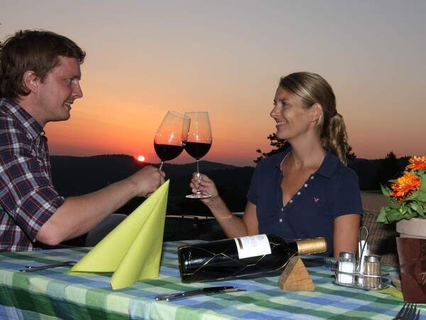 Romantisches Dinner bei Sonnenuntergang für Zwei im Wellnesshotel
