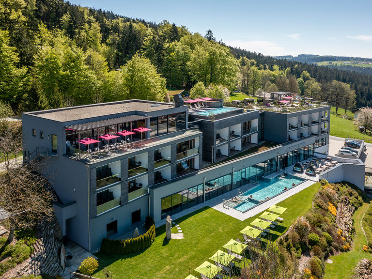 Wellness Hotel Bayerischer Wald - 4 Sterne Superior Wellnesshotel Hüttenhof im Bayrischen Wald